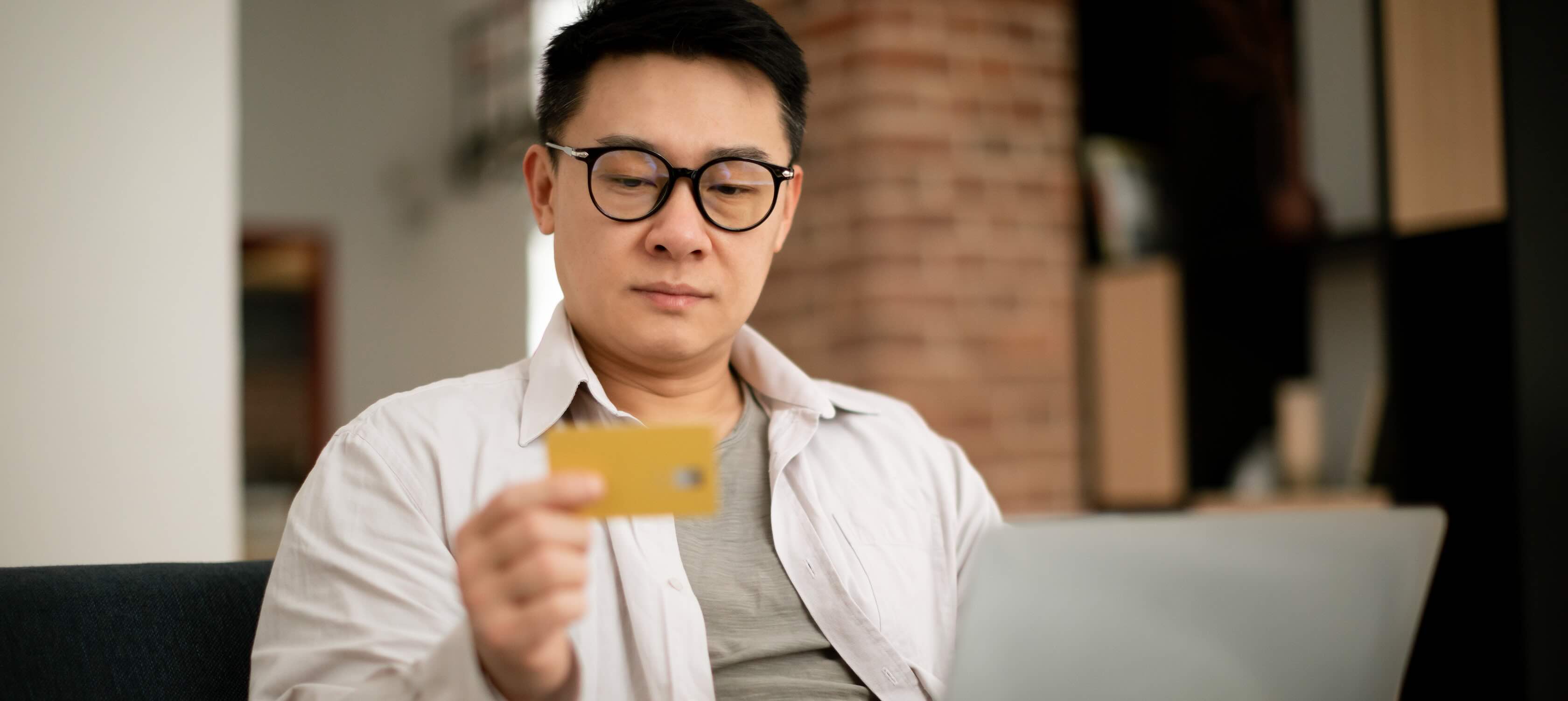 How to Safely Buy Gift Cards Online